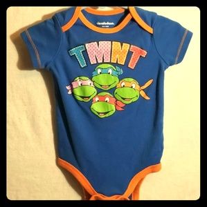 Bundle of 2 TMNT onesies